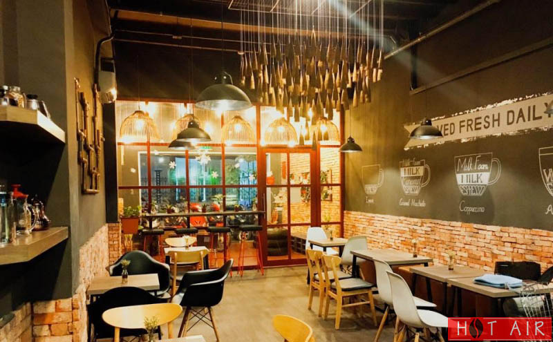 ánh sáng trong thiết kế quán cafe